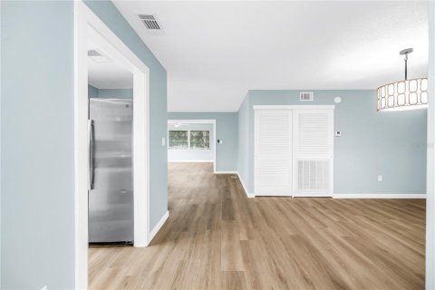 House in Sarasota, Florida 2 bedrooms, 143.53 sq.m. № 2379397 - photo 10