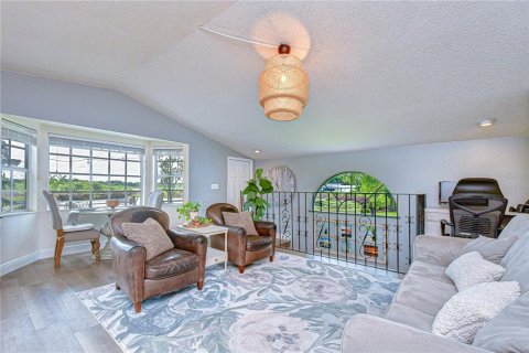House in Valrico, Florida 3 bedrooms, 111.85 sq.m. № 2097624 - photo 5