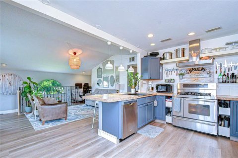 House in Valrico, Florida 3 bedrooms, 111.85 sq.m. № 2097624 - photo 9