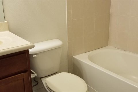 Снять в аренду кондоминиум в Сарасота, Флорида 7 комнат, 106.47м2, № 2099896 - фото 12