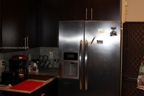 House in Miami, Florida 3 bedrooms, 104.05 sq.m. № 1875698 - photo 18