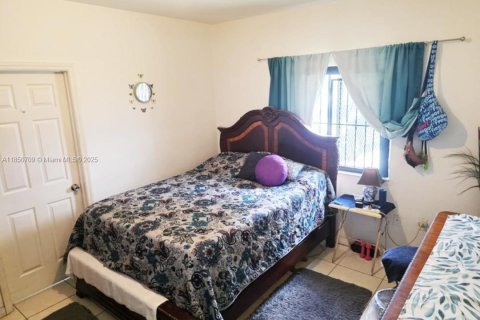 House in Miami, Florida 3 bedrooms, 104.05 sq.m. № 1875698 - photo 22