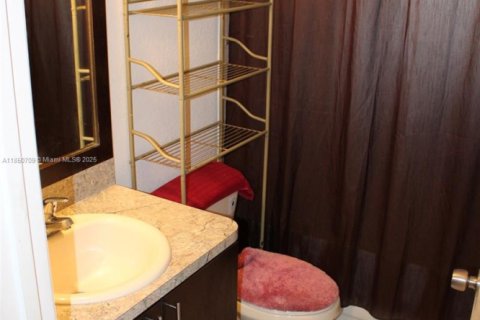 House in Miami, Florida 3 bedrooms, 104.05 sq.m. № 1875698 - photo 28