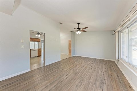 House in Port Charlotte, Florida 2 bedrooms, 130.16 sq.m. № 1653654 - photo 5