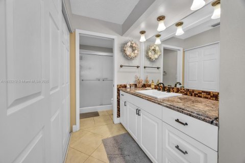 Купить виллу или дом в Хомстед, Флорида 2 спальни, 108.79м2, № 2048261 - фото 5