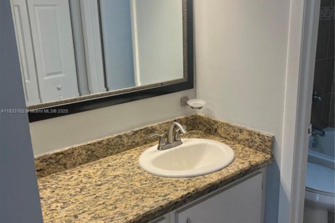 Купить кондоминиум в Плантация, Флорида 2 спальни, 89.65м2, № 1988953 - фото 3