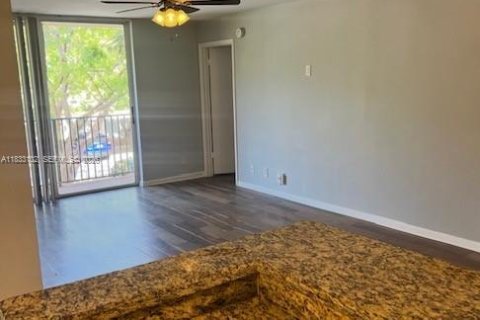 Condo in Plantation, Florida, 2 bedrooms  № 1988953 - photo 14