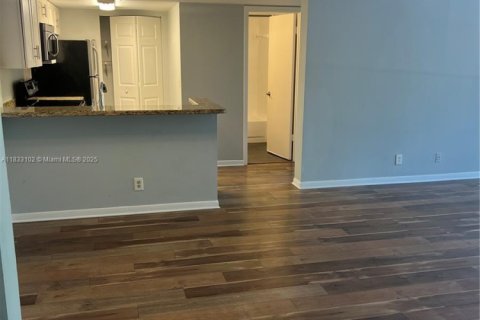 Купить кондоминиум в Плантация, Флорида 2 спальни, 89.65м2, № 1988953 - фото 5