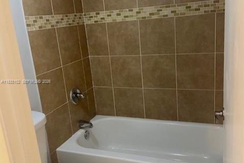 Condo in Plantation, Florida, 2 bedrooms  № 1988953 - photo 11