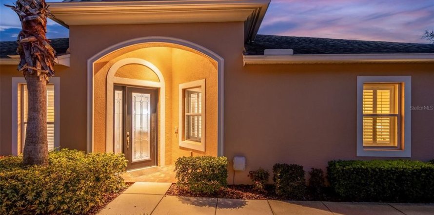 Casa en Land O' Lakes, Florida 2 dormitorios, 156.91 m2 № 1918253