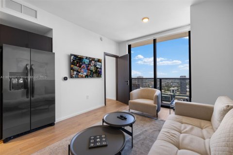 Снять в аренду кондоминиум в Майами, Флорида 3 спальни, 105.44м2, № 1934049 - фото 8