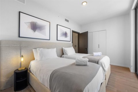 Снять в аренду кондоминиум в Майами, Флорида 3 спальни, 105.44м2, № 1934049 - фото 15