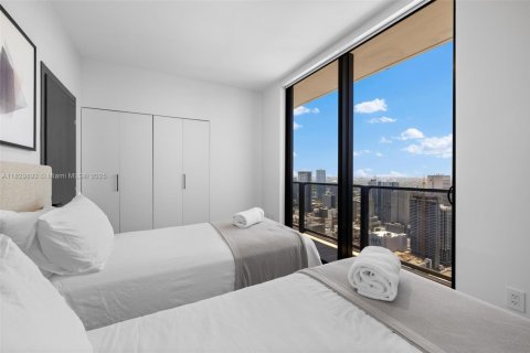 Снять в аренду кондоминиум в Майами, Флорида 3 спальни, 105.44м2, № 1934049 - фото 16