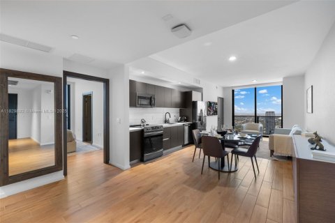 Снять в аренду кондоминиум в Майами, Флорида 3 спальни, 105.44м2, № 1934049 - фото 2