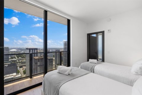 Снять в аренду кондоминиум в Майами, Флорида 3 спальни, 105.44м2, № 1934049 - фото 18