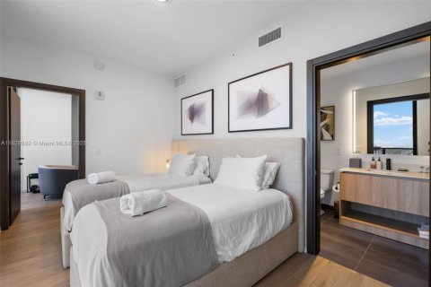 Снять в аренду кондоминиум в Майами, Флорида 3 спальни, 105.44м2, № 1934049 - фото 17