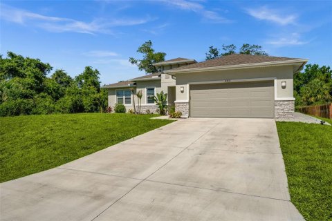 House in North Port, Florida 3 bedrooms, 179.21 sq.m. № 2220372 - photo 4