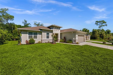 House in North Port, Florida 3 bedrooms, 179.21 sq.m. № 2220372 - photo 3