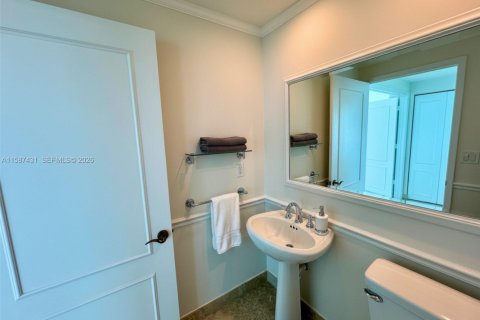 Condo in Miami Beach, Florida, 3 bedrooms  № 2059694 - photo 17