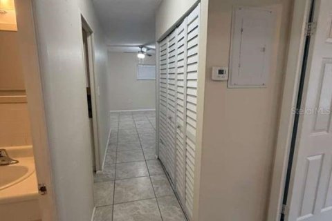 House in Port Charlotte, Florida 2 bedrooms, 82.5 sq.m. № 2150466 - photo 17