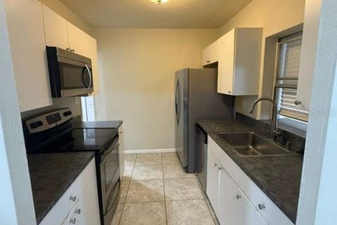 House in Port Charlotte, Florida 2 bedrooms, 82.5 sq.m. № 2150466 - photo 3