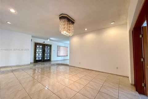 Casa en alquiler en Miami, Florida, 5 dormitorios, 294.69 m2 № 2030297 - foto 8