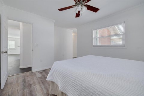 House in Saint Pete Beach, Florida 2 bedrooms, 94.02 sq.m. № 1650512 - photo 13