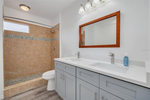 House in Saint Pete Beach, Florida 2 bedrooms, 94.02 sq.m. № 1650512 - photo 14