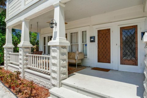 Casa en venta en Saint Petersburg, Florida, 4 dormitorios, 205.13 m2 № 1759615 - foto 3