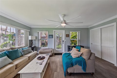 Immobilier commercial à vendre à Lauderdale-by-the-Sea, Floride: 177.44 m2 № 2086427 - photo 10