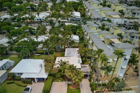 Immobilier commercial à vendre à Lauderdale-by-the-Sea, Floride: 177.44 m2 № 2086427 - photo 2
