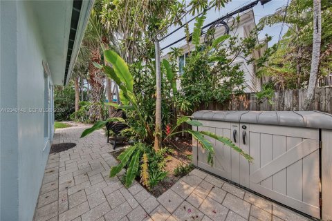 Immobilier commercial à vendre à Lauderdale-by-the-Sea, Floride: 177.44 m2 № 2086427 - photo 24