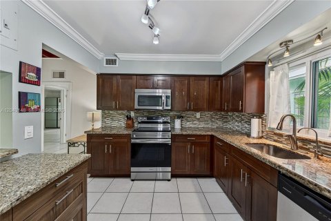 Immobilier commercial à vendre à Lauderdale-by-the-Sea, Floride: 177.44 m2 № 2086427 - photo 30