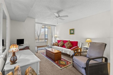Copropriété à vendre à Sarasota, Floride: 2 chambres, 113.43 m2 № 2129580 - photo 21