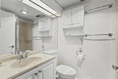 Copropriété à vendre à Sarasota, Floride: 2 chambres, 113.43 m2 № 2129580 - photo 18