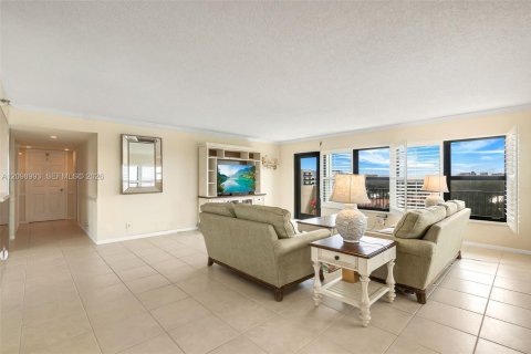 Condo in Fort Lauderdale, Florida, 2 bedrooms  № 2401278 - photo 4