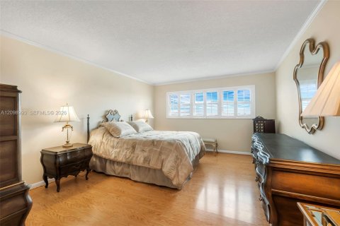 Condo in Fort Lauderdale, Florida, 2 bedrooms  № 2401278 - photo 15