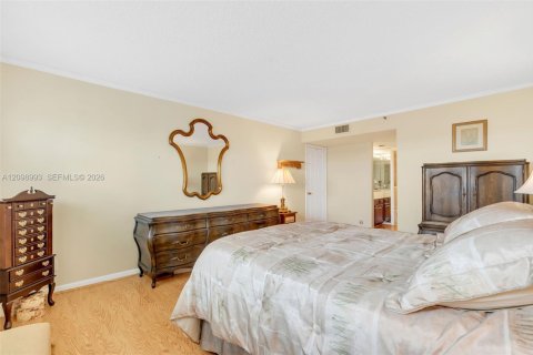 Condo in Fort Lauderdale, Florida, 2 bedrooms  № 2401278 - photo 17