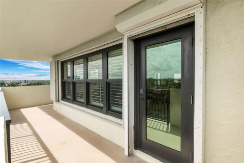 Condo in Fort Lauderdale, Florida, 2 bedrooms  № 2401278 - photo 30