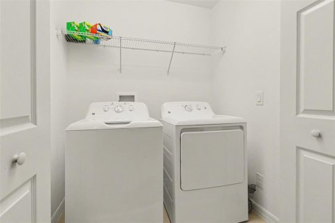 Townhouse in Kissimmee, Florida 4 bedrooms, 179.77 sq.m. № 2094006 - photo 26