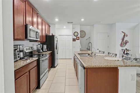 Townhouse in Kissimmee, Florida 4 bedrooms, 179.77 sq.m. № 2094006 - photo 13