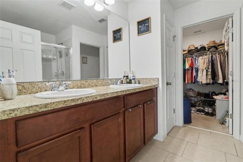 Townhouse in Kissimmee, Florida 4 bedrooms, 179.77 sq.m. № 2094006 - photo 22