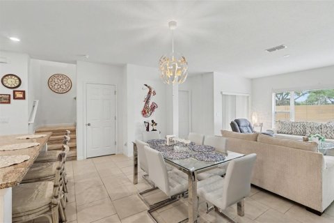 Townhouse in Kissimmee, Florida 4 bedrooms, 179.77 sq.m. № 2094006 - photo 8