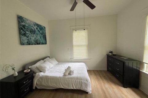 House in Tampa, Florida 2 bedrooms, 75.62 sq.m. № 1918772 - photo 3