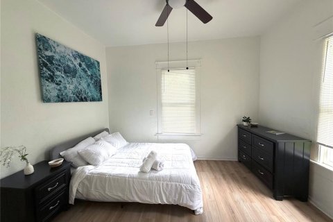 House in Tampa, Florida 2 bedrooms, 75.62 sq.m. № 1918772 - photo 6