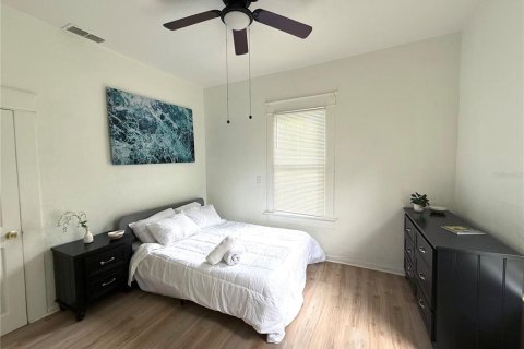 House in Tampa, Florida 2 bedrooms, 75.62 sq.m. № 1918772 - photo 5