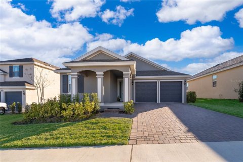House in Minneola, Florida 4 bedrooms, 208.1 sq.m. № 2330766