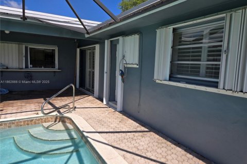 House in Plantation, Florida 4 bedrooms, 187.38 sq.m. № 1891323 - photo 29