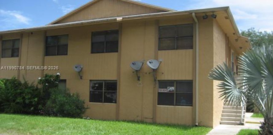 Condo in Miami, Florida, 2 bedrooms  № 2060819