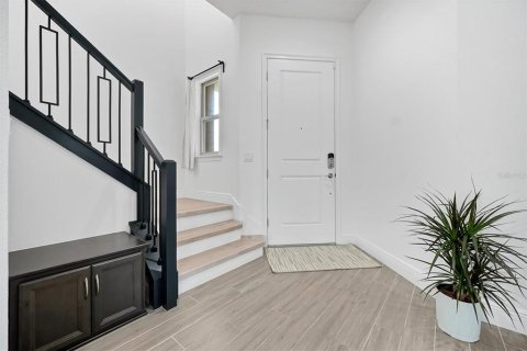Villa ou maison à louer à Orlando, Floride: 4 chambres, 219.62 m2 № 2422808 - photo 5